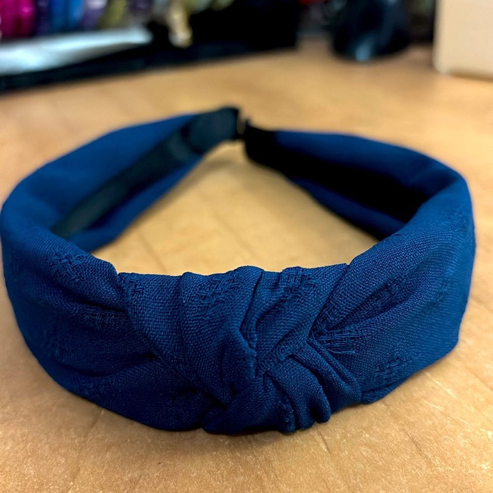 #25 Headband